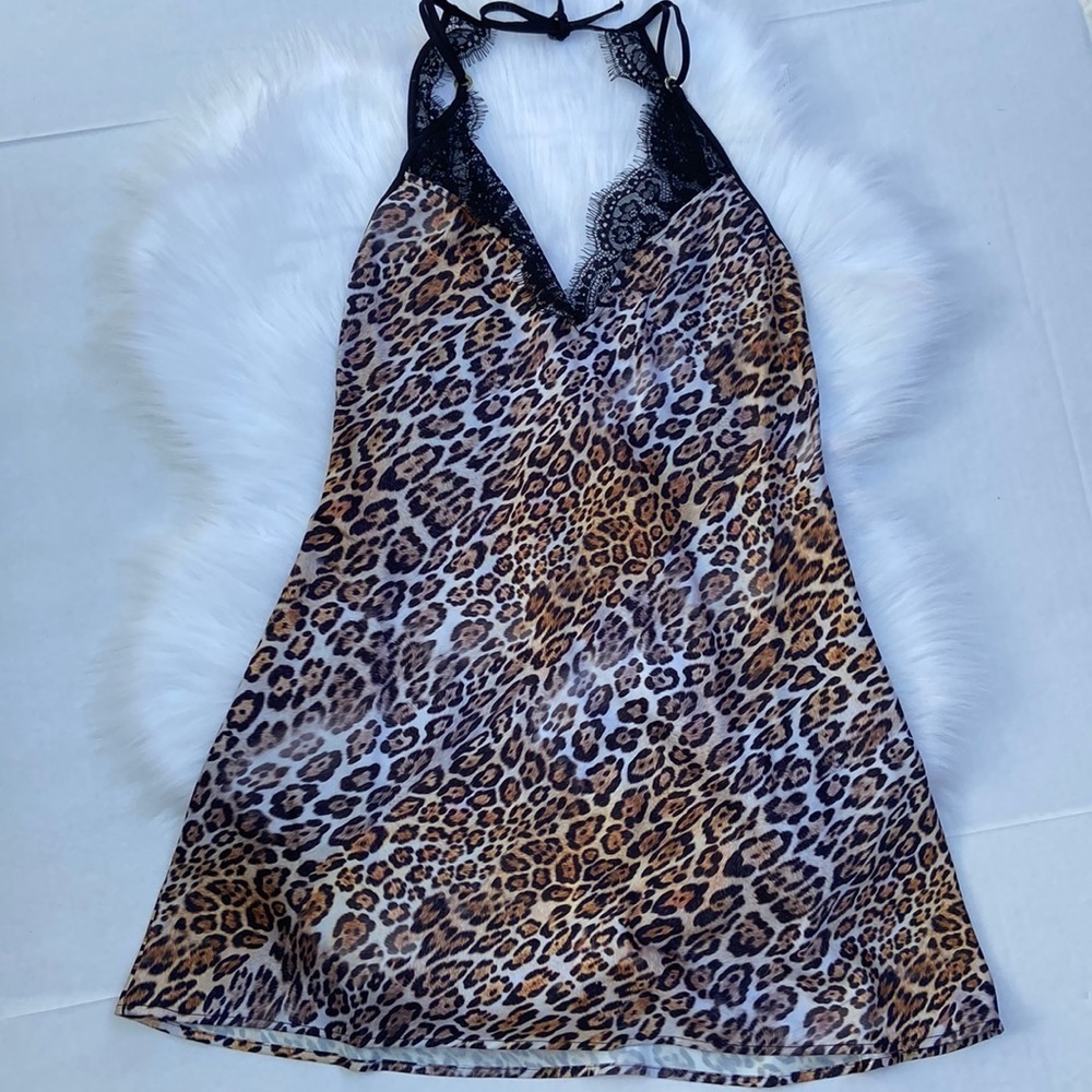 New GUESS Lace-Trim chemise nightgown SZ S